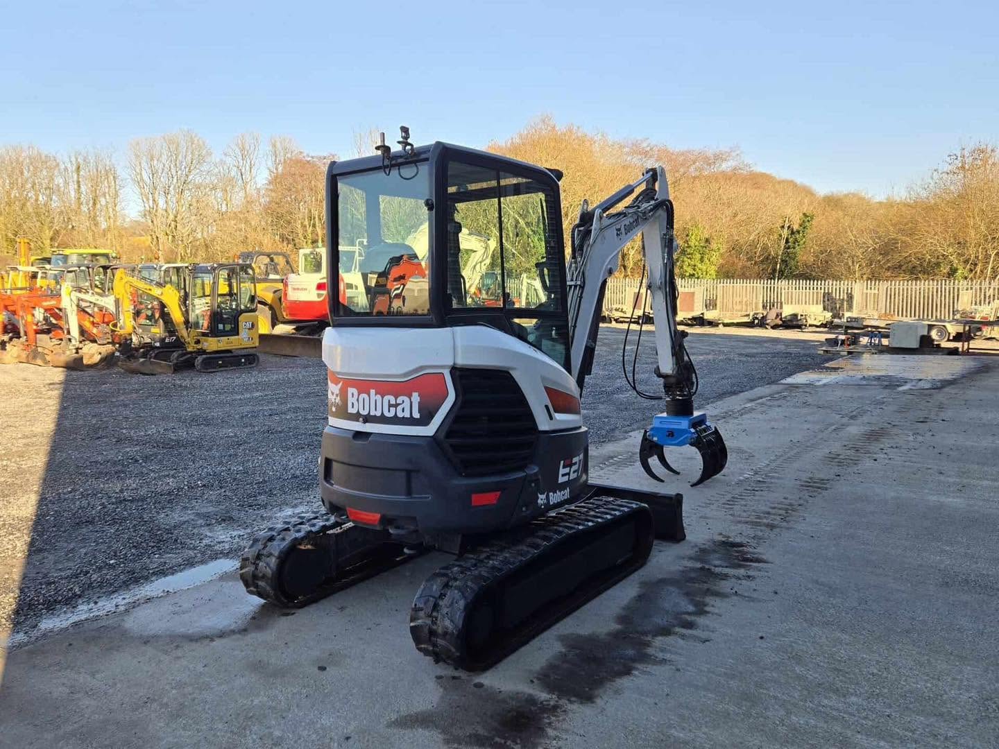 Miniexcavadora Bobcat E27z de 2,7 t de ocasión 2019 con 1788 h y enganche hidráulico