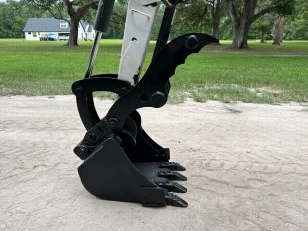 Bobcat 425G (2008) – Miniexcavadora usada 2,7T – 2 095 h – 4 Cucharas