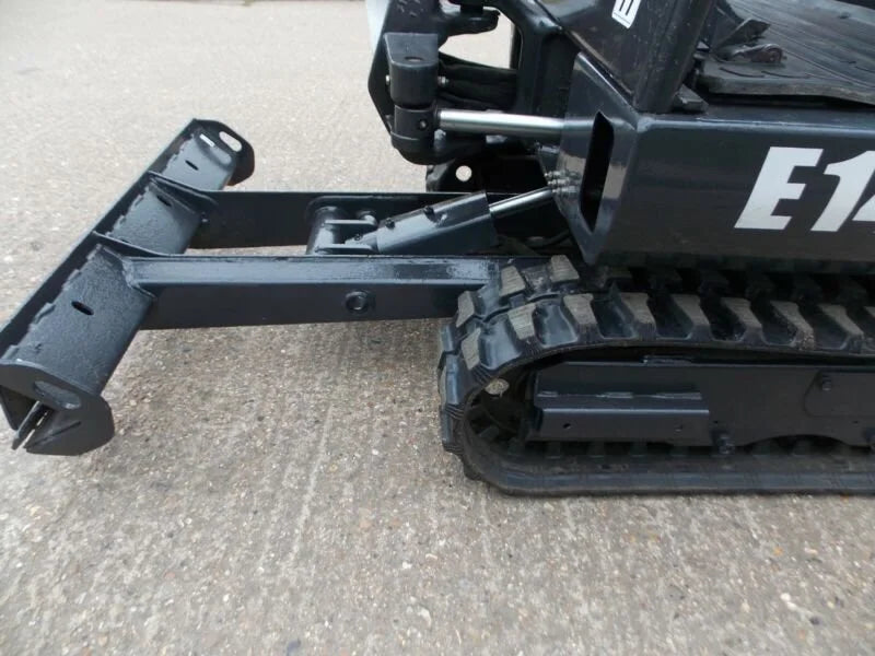Miniexcavadora Bobcat E14 de 1,5 t de ocasión 2013 con pulgar hidráulico y remolque