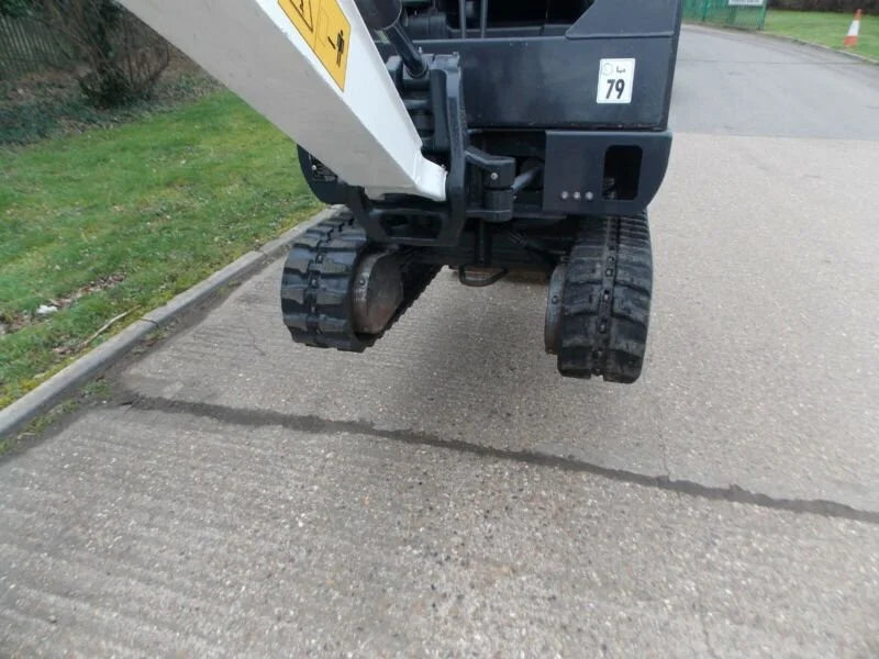 Miniexcavadora Bobcat E14 de 1,5 t de ocasión 2013 con pulgar hidráulico y remolque