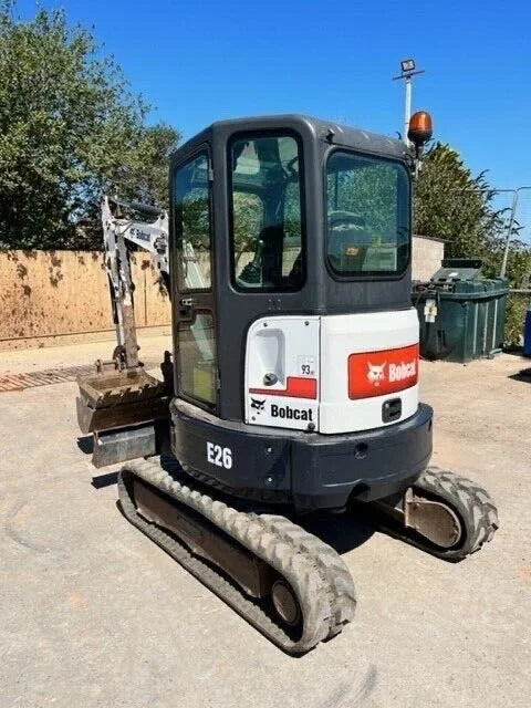 Miniexcavadora Bobcat E26 de 2,7 t de ocasión 2018 con chasis extensible y 3 cucharones