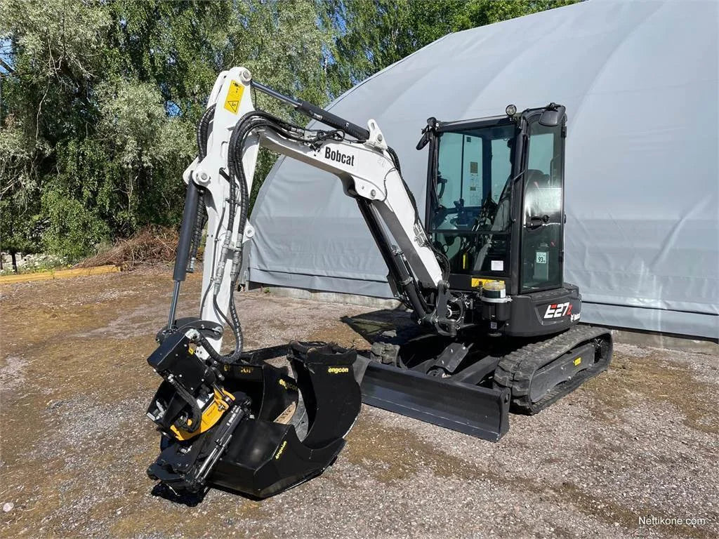 Miniexcavadora Bobcat E27Z de 2,7 t de ocasión 2021 con tiltrotador Engcon y 4 cucharones
