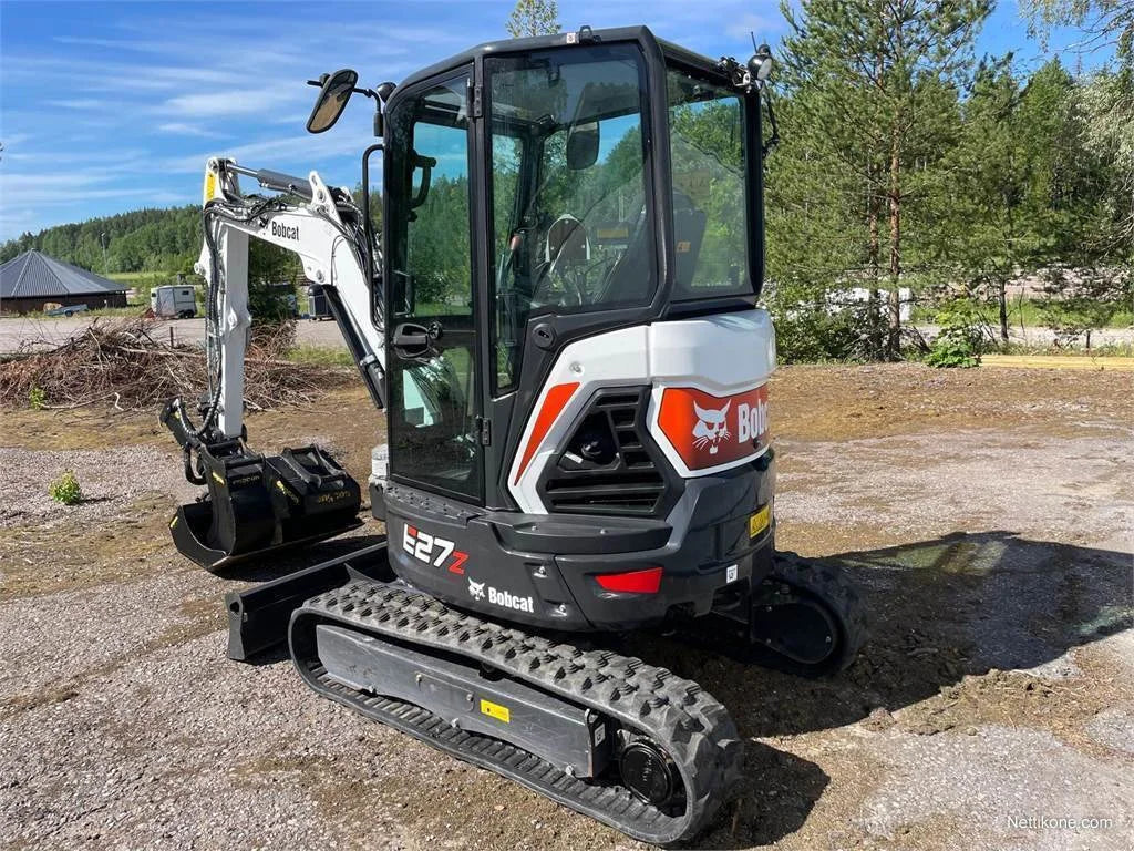 Miniexcavadora Bobcat E27Z de 2,7 t de ocasión 2021 con tiltrotador Engcon y 4 cucharones