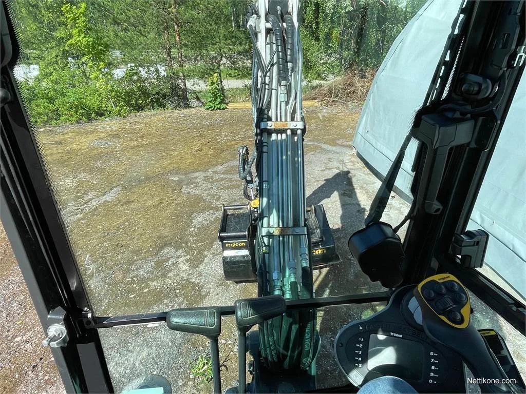 Miniexcavadora Bobcat E27Z de 2,7 t de ocasión 2021 con tiltrotador Engcon y 4 cucharones