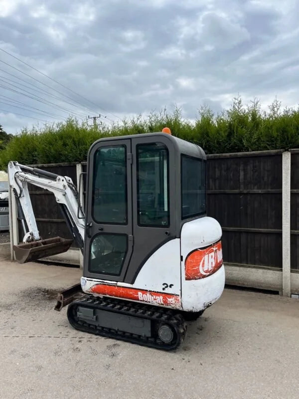Miniexcavadora Bobcat 320 de 1,6 t de ocasión 2000 con chasis extensible y 3 cucharones