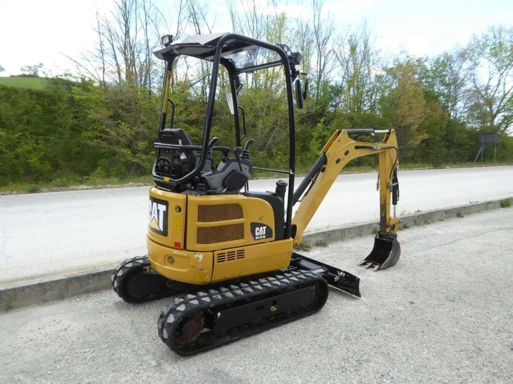 Miniexcavadora Caterpillar 301.7D CR de 1,7 t de ocasión 2017 con enganche rápido y 3 cucharones