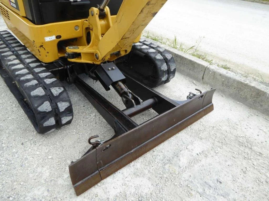 Miniexcavadora Caterpillar 301.7D CR de 1,7 t de ocasión 2017 con enganche rápido y 3 cucharones
