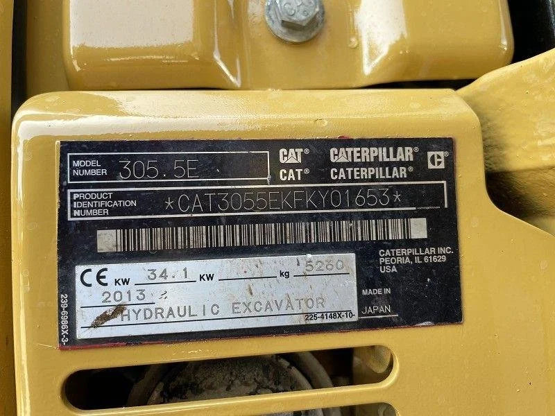 Miniexcavadora Caterpillar 305 5E compacta de 5,2 t de ocasión 2013 con 3 cucharas y 1720 h