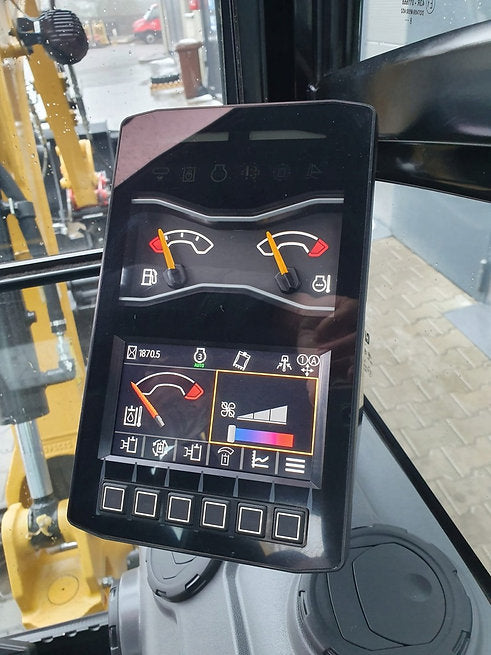 Miniexcavadora Caterpillar 301.6 de 1,8 t usada 2019 de 1870 h con enganche Lehnhoff