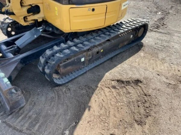 Miniexcavadora Caterpillar 303.5ECR 3,5 t usada 2015 cabina con aire acondicionado con 3 cucharones