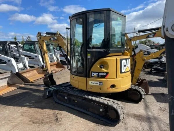 Miniexcavadora Caterpillar 303.5ECR 3,5 t usada 2015 cabina con aire acondicionado con 3 cucharones