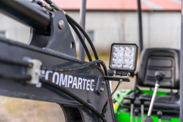 Mini excavadora eléctrica de litio Compartec CT-B 12 Li de 1,1 t usada, 108 h con 3 cucharones