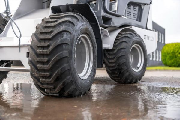 Cargadora articulada usada Compartec CT-W12I de 1,2 t con 589 h, con horquillas y cuchara