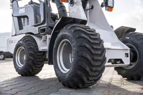 Cargadora articulada usada Compartec CT-W12I de 1,2 t con 589 h, con horquillas y cuchara