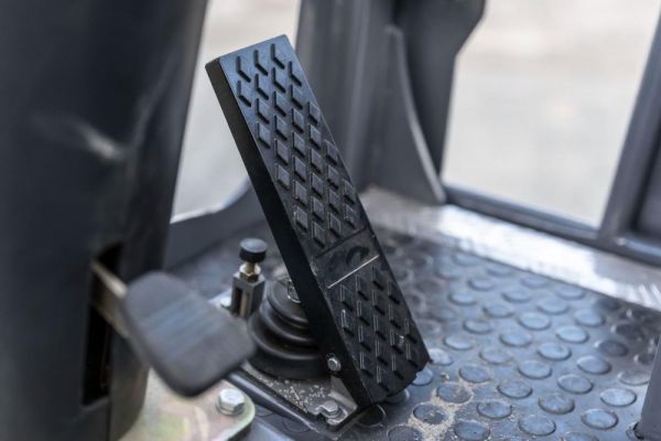 Cargadora articulada usada Compartec CT-W12I de 1,2 t con 589 h, con horquillas y cuchara
