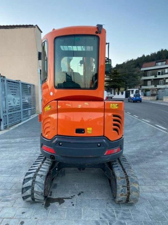 Miniexcavadora Doosan DX 27 Z de 2,8 t con giro cero de ocasión 2016, enganche rápido y 3 cucharones