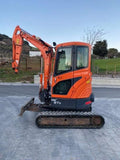 Miniexcavadora Doosan DX 27 Z de 2,8 t con giro cero de ocasión 2016, enganche rápido y 3 cucharones