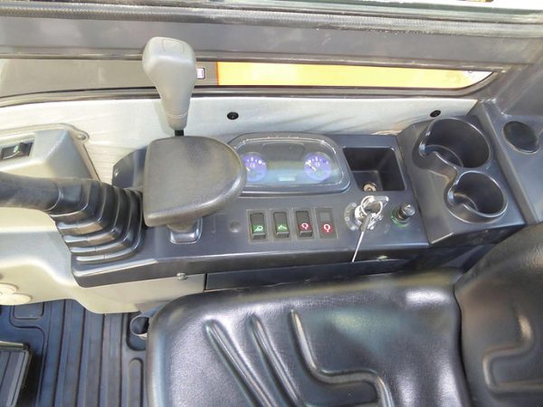 Miniexcavadora Doosan DX35Z 3,7 t usada 2017 cabina calefactada de 453 h con 2 cucharas