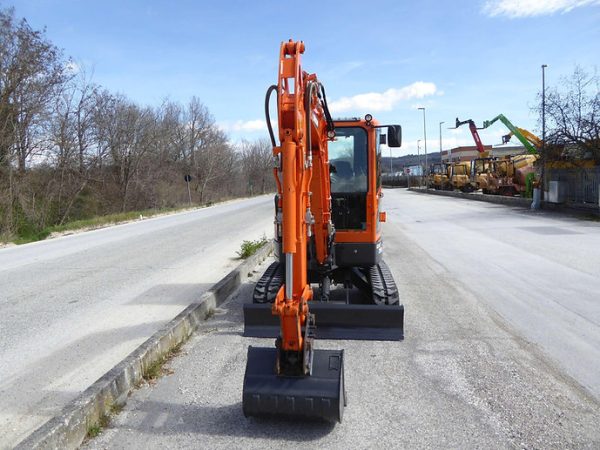 Miniexcavadora Doosan DX35Z 3,7 t usada 2017 cabina calefactada de 453 h con 2 cucharas