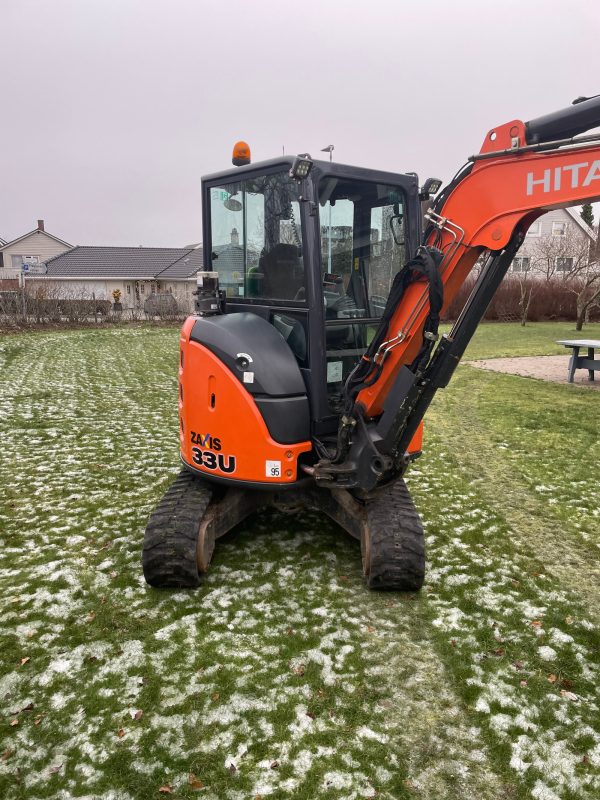 Miniexcavadora Hitachi ZX33U de 3,7 t de ocasión 2015 con 1480 h y doble circuito hidráulico