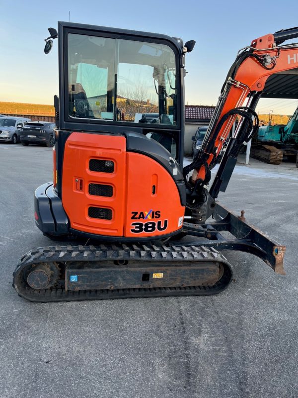 Miniexcavadora Hitachi ZX38-5A de 3,9 t usada 2017 con 1670 h, doble circuito hidráulico