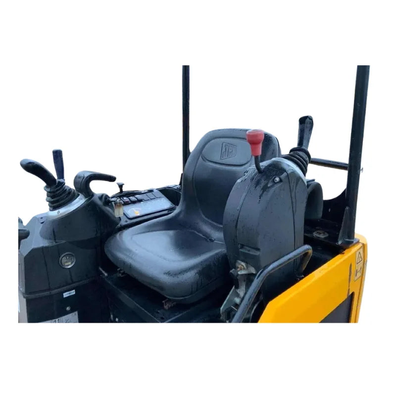 Miniexcavadora JCB 15C-1 1,6 t — Motor Perkins 403D-07 11,7 kW — Usada 2018 — 1 134 h