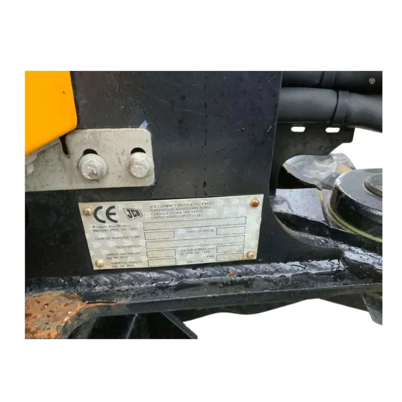 Miniexcavadora JCB 15C-1 1,6 t — Motor Perkins 403D-07 11,7 kW — Usada 2018 — 1 134 h