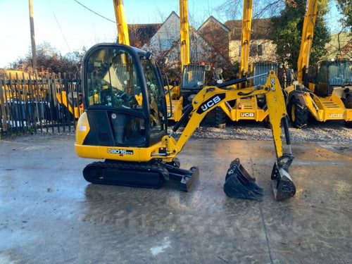 JCB 8016 CTS (2015) – Mini Excavadora 1,5T – 2 487 h – Totalmente Revisada