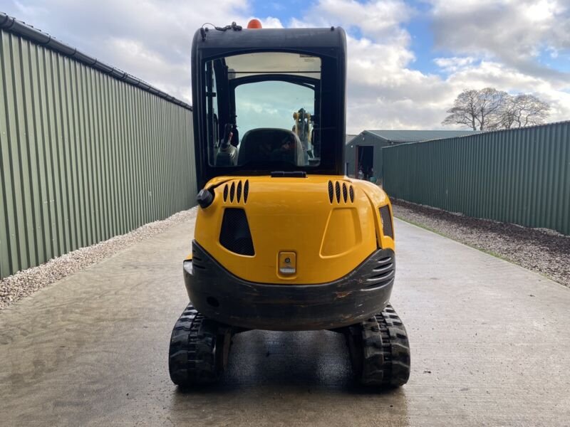 JCB 8026 CTS (2014) – Mini Excavadora 2,6T – Cabina Climatizada – 3 265 h