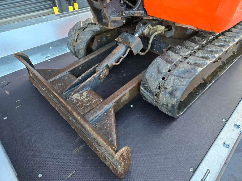 Miniexcavadora Kubota KX015-4 de 1,5 t usada 2019 de 2600 h con remolque Temared