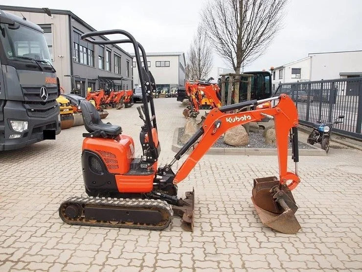 Miniexcavadora ultracompacta Kubota U10-3 de 1 tonelada, usada, año 2016, 2028 horas, con 3 cucharones