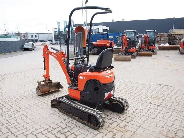 Miniexcavadora ultracompacta Kubota U10-3 de 1 tonelada, usada, año 2016, 2028 horas, con 3 cucharones