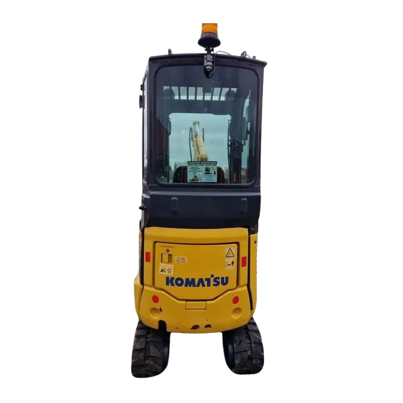 Miniexcavadora Komatsu PC 16 R 3HS 1,8 t vía variable — Motor 3D67E 11,6 kW — Usada 2018 — 1 800 h