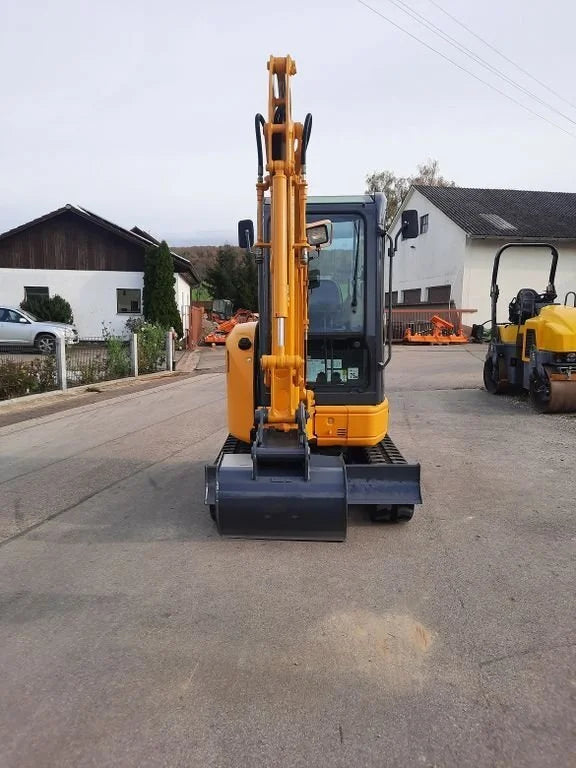 Miniexcavadora Komatsu PC 20 de 2 t de ocasión 2007 con 4700 h y tercer circuito hidráulico