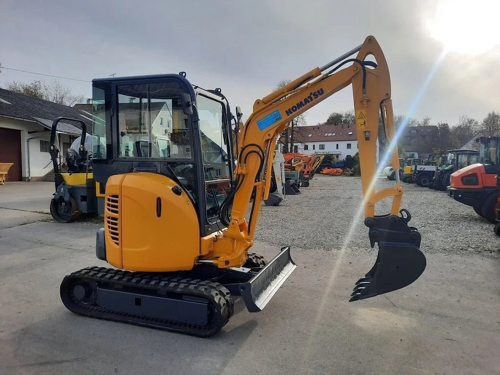 Miniexcavadora Komatsu PC 20 de 2 t de ocasión 2007 con 4700 h y tercer circuito hidráulico