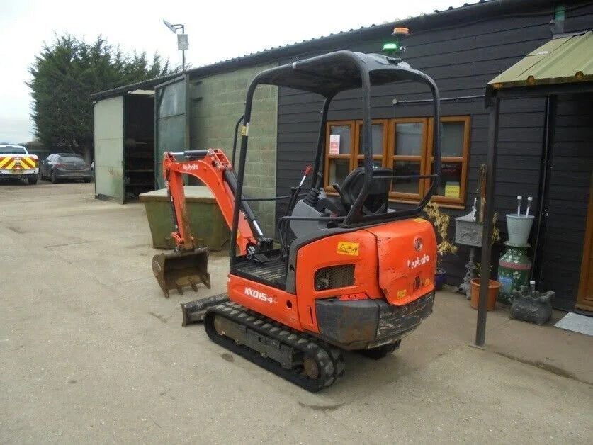 Miniexcavadora compacta Kubota KX 015-4 de 1,5 t usada 2018 con 1394 h y 3 cucharones