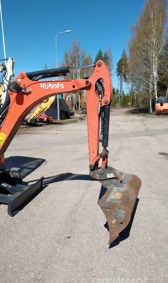 Kubota KX015-4 de Ocasión (2015) – Miniexcavadora 1,5T Revisada con 3 Cazos – 3 880 h