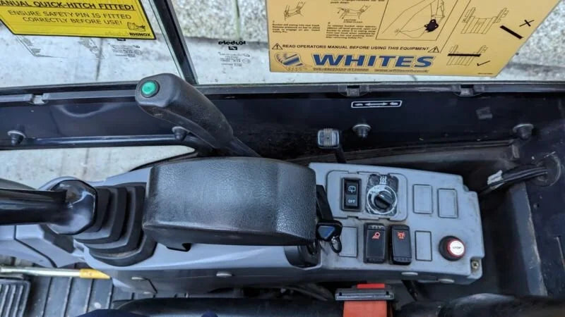 Miniexcavadora Kubota KX016-4 de 1,7 t de ocasión 2014 con cabina climatizada y 3 cucharones