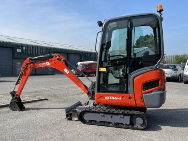 Miniexcavadora Kubota KX016-4 1,6 t usada 2013 cabina cerrada de 2971 h con 3 cucharones