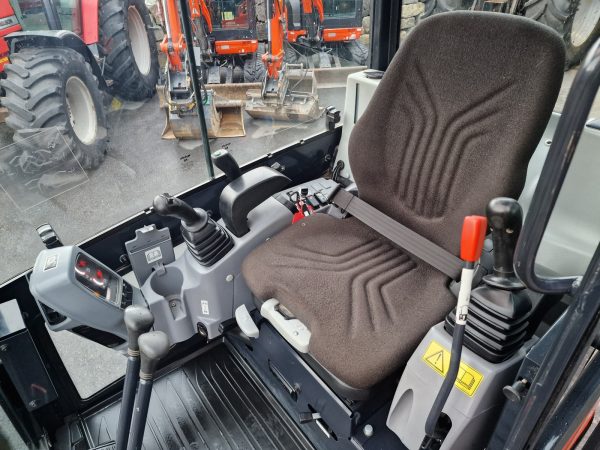 Miniexcavadora Kubota KX019-4 de 1,85 t usada 2019 con 1803 h sistema hidráulico auxiliar