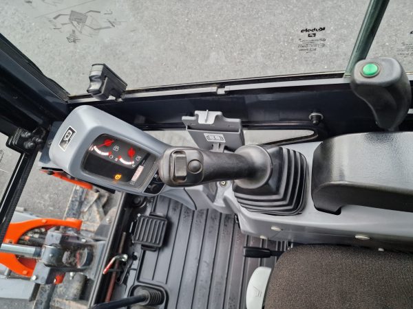 Miniexcavadora Kubota KX019-4 de 1,85 t usada 2019 con 1803 h sistema hidráulico auxiliar