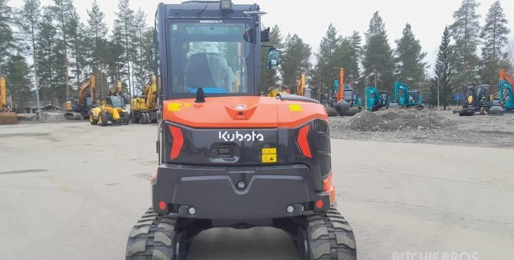 Miniexcavadora Kubota KX060-5 de 5,7 t con tiltrotator usada 2022 casi nueva de 5 h