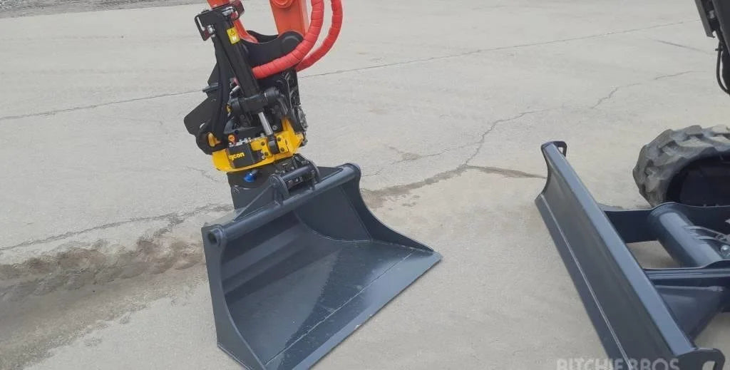 Miniexcavadora Kubota KX060-5 de 5,7 t con tiltrotator usada 2022 casi nueva de 5 h