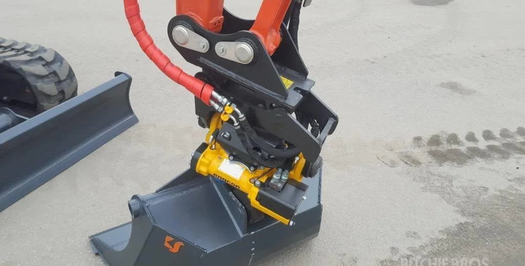 Miniexcavadora Kubota KX060-5 de 5,7 t con tiltrotator usada 2022 casi nueva de 5 h
