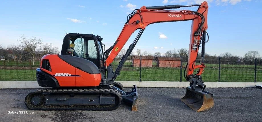 Miniexcavadora Kubota KX080-3 de 8,2 t usada 2012 de 3300 h con enganche hidráulico