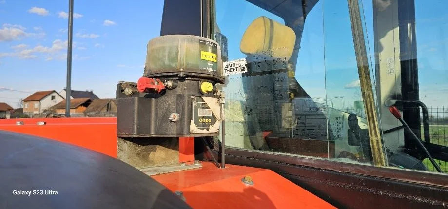 Miniexcavadora Kubota KX080-3 de 8,2 t usada 2012 de 3300 h con enganche hidráulico