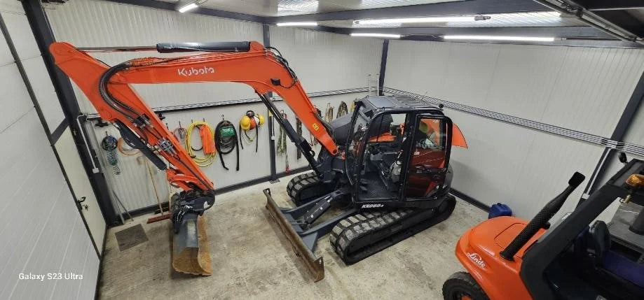 Miniexcavadora Kubota KX080-3 de 8,2 t usada 2012 de 3300 h con enganche hidráulico