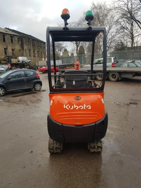 Miniexcavadora Kubota KX36-3 de 1,5 t usada de 2009 con 2400 h y 3 cucharones a elegir