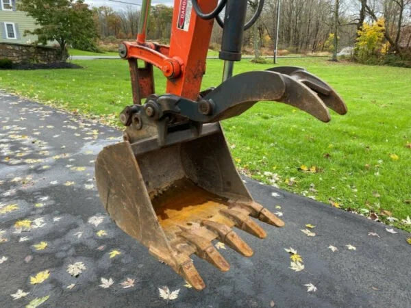 Miniexcavadora Kubota KX91-3 Super Series 2,7 t usada 2012 de 3065 h con 3 cucharones