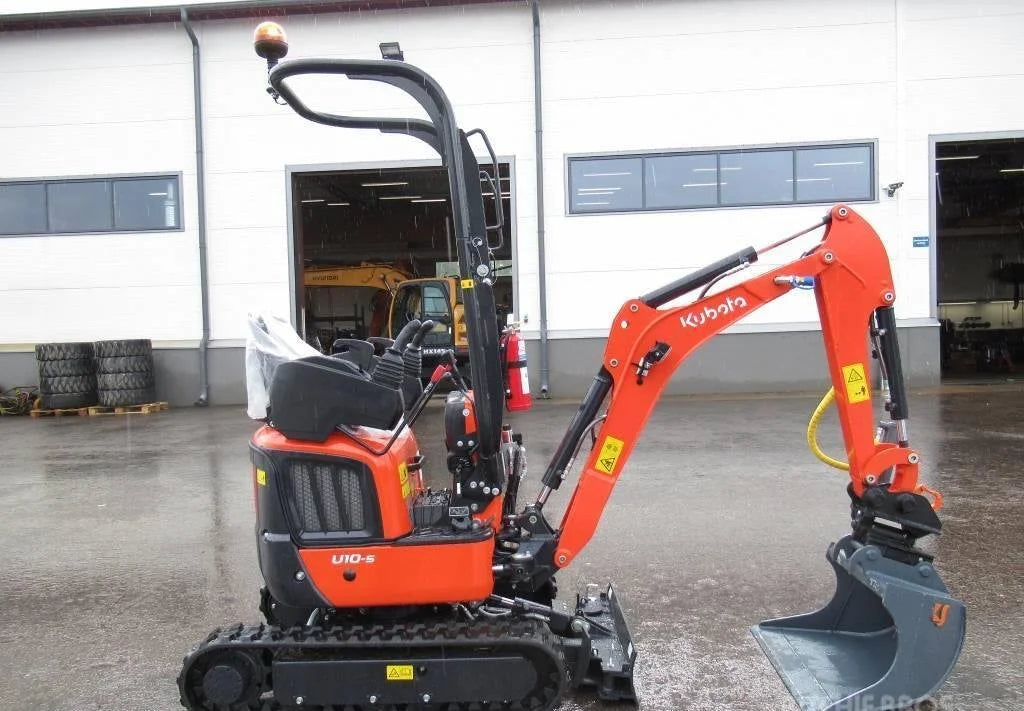 Miniexcavadora Kubota U10-5 de 1,1 t usada 2022 casi nueva de 10 h con 3 cucharones